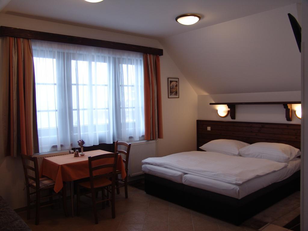 Apartmany U Kaminku Janske Lazne Bagian luar foto